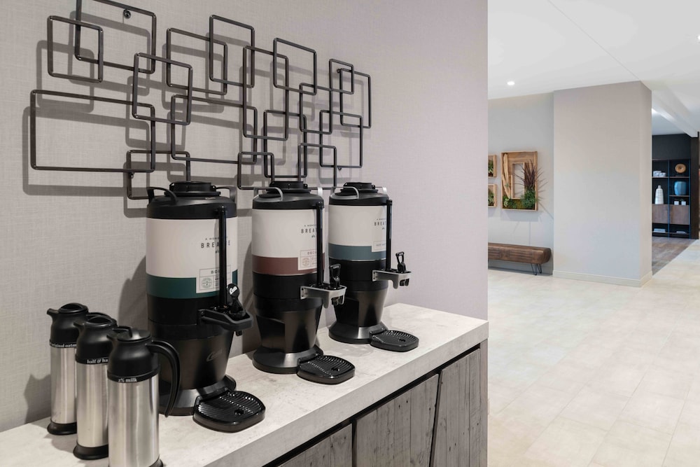 Fairfield Inn  Suites by Marriott Framingham - Property Image 9