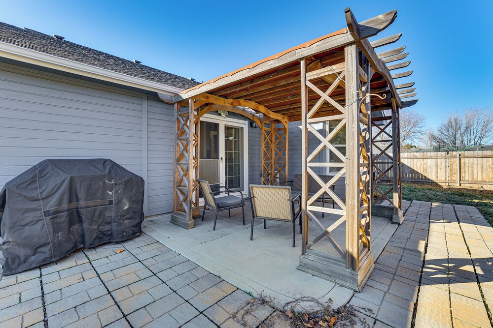 1 Mi to Boise Towne Square: Home w/ Patio!
