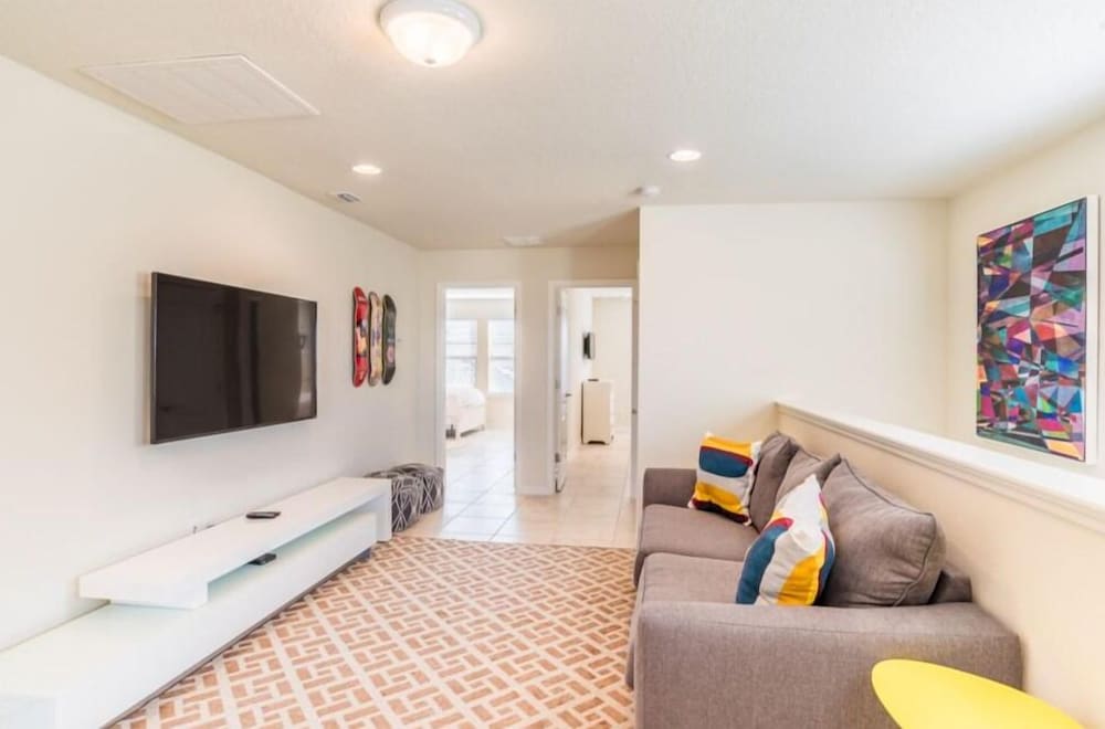 Photo 33