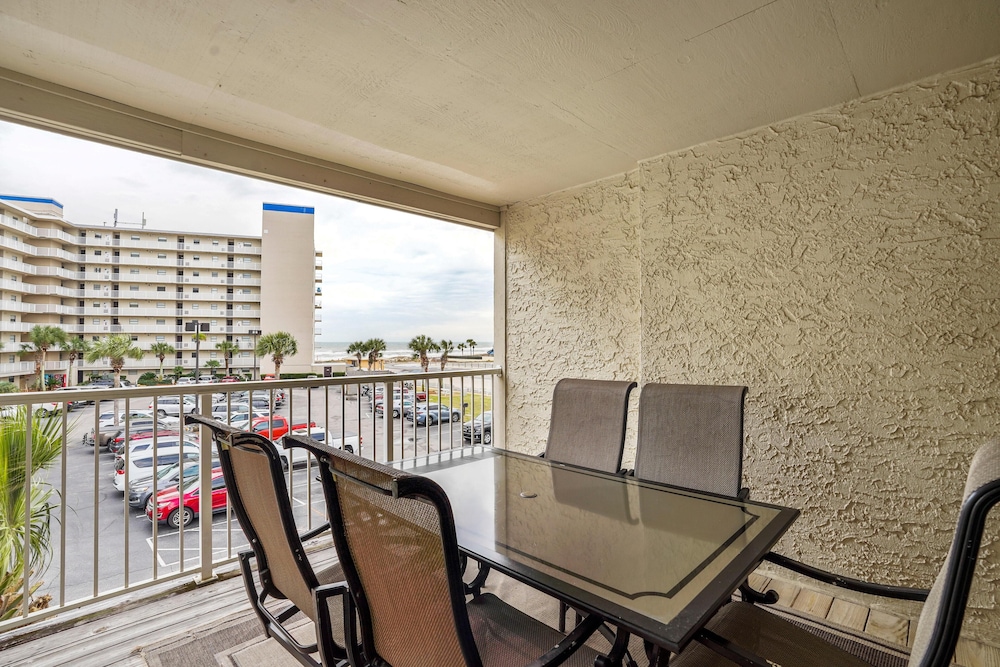 Seaside Beach & Racquet 2303