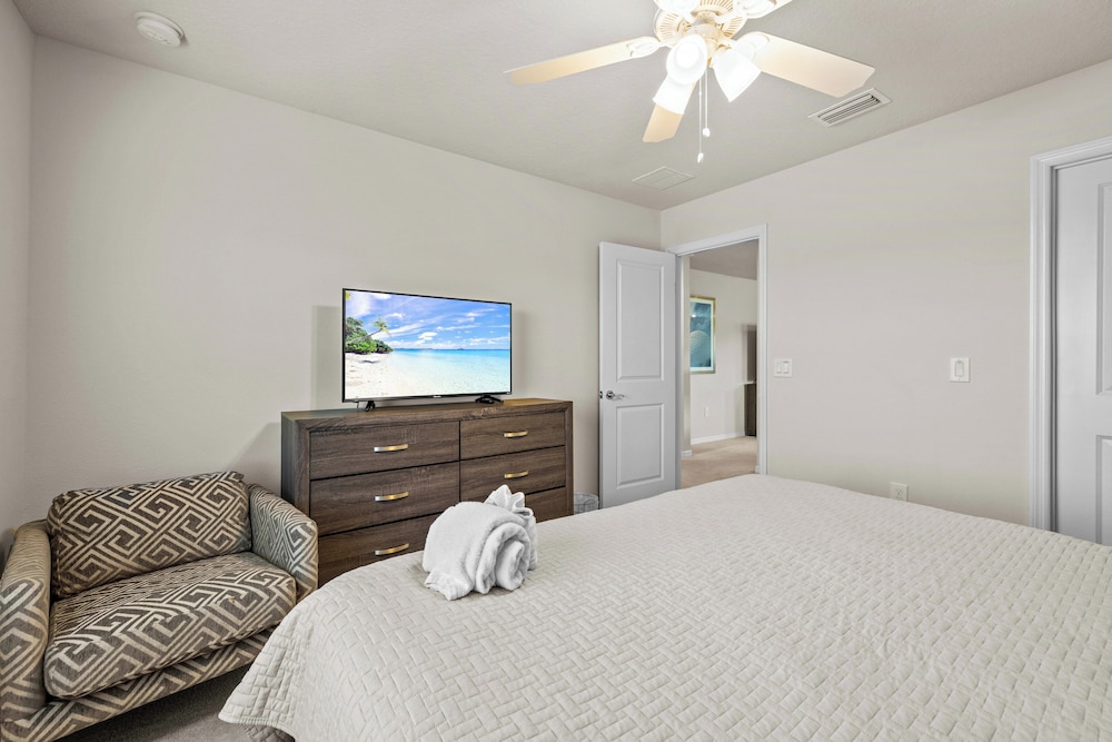 Solterra 6Br Luxury Villa W/ Pool & Resort Access