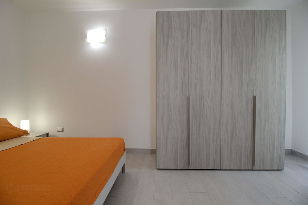 Greg Bay en Patu — hotel room