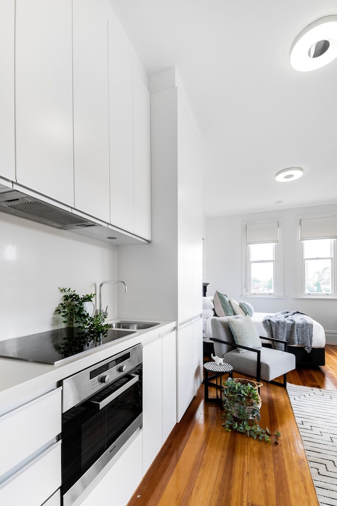 Designer Styled Studio in Central Trendy Glebe