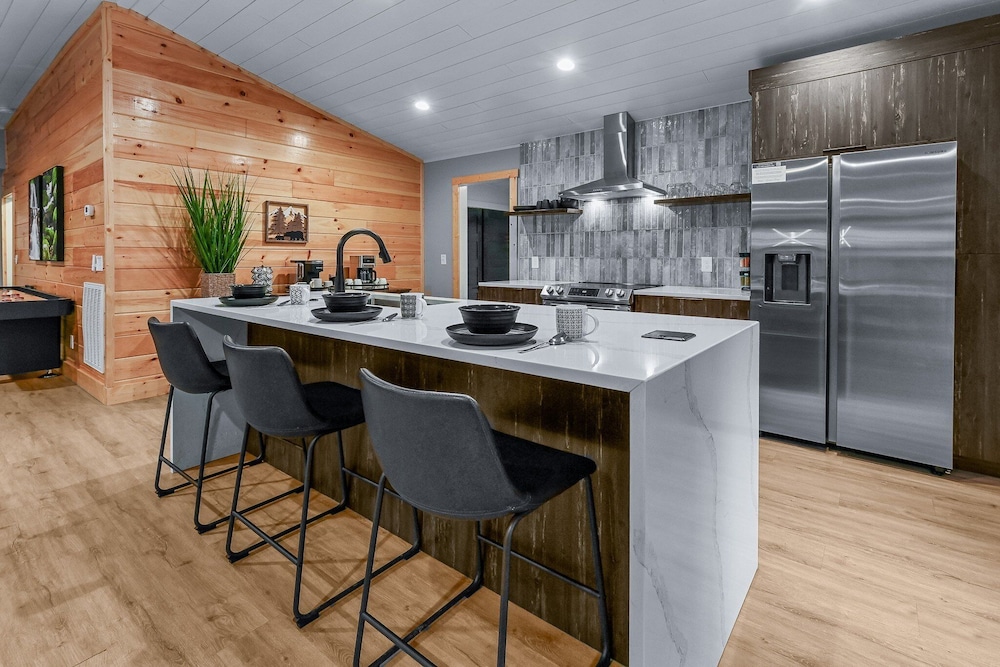 Creekside Retreat 3 Bedroom Cabin