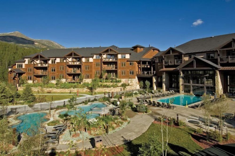 Grand Timber Lodge 1 Bedroom Ski In, Ski Out Condo