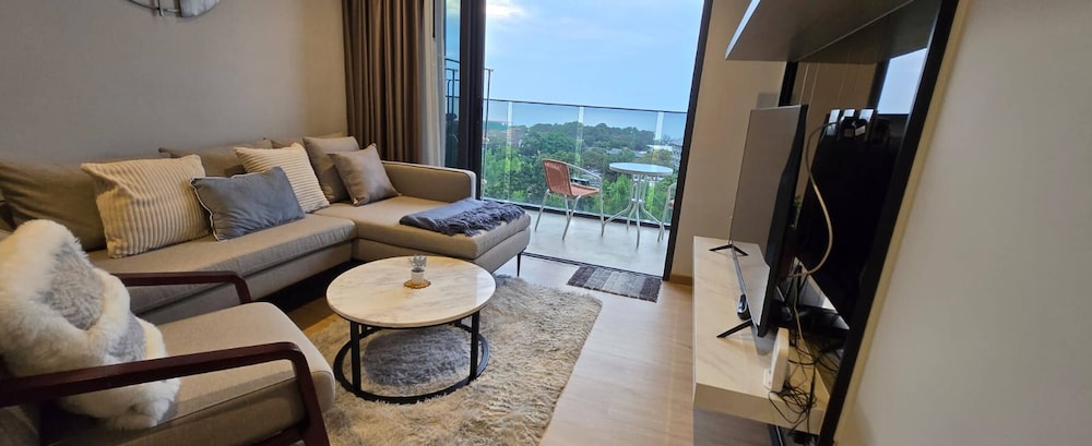 Sea View 2 Bed Room Luxury - Perfect Location
