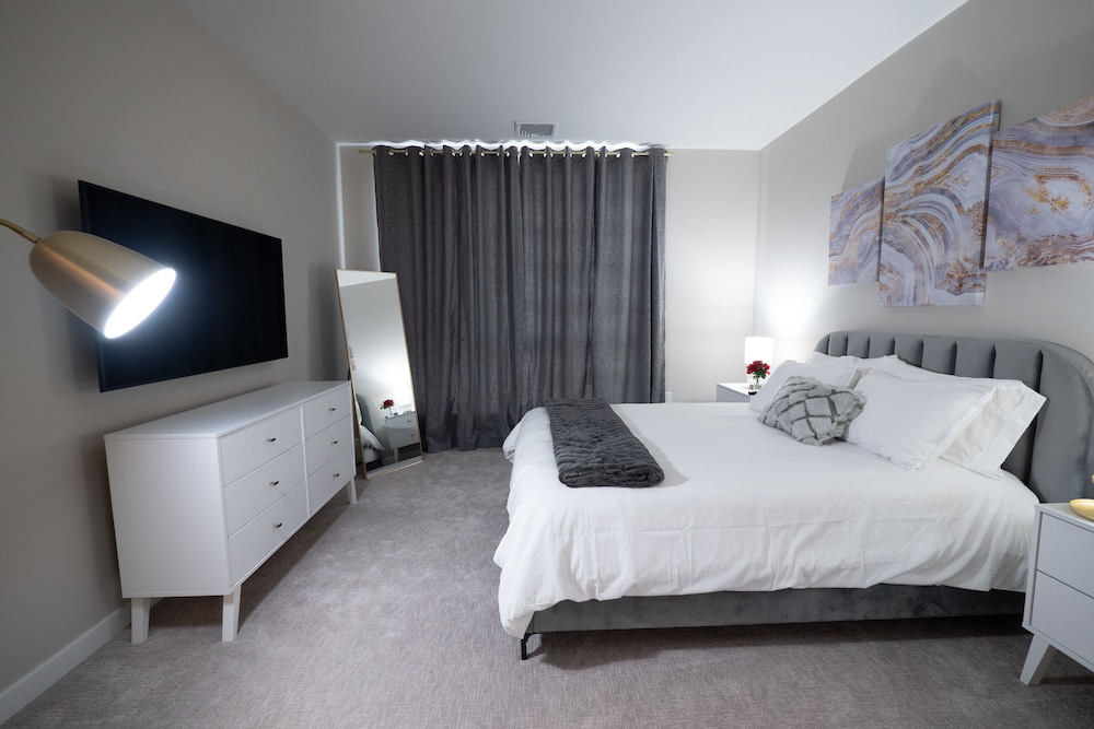 New Haven Vacations - Luxury Furnished Apartments by Hyatus Downtown at Yale - Property Image 8