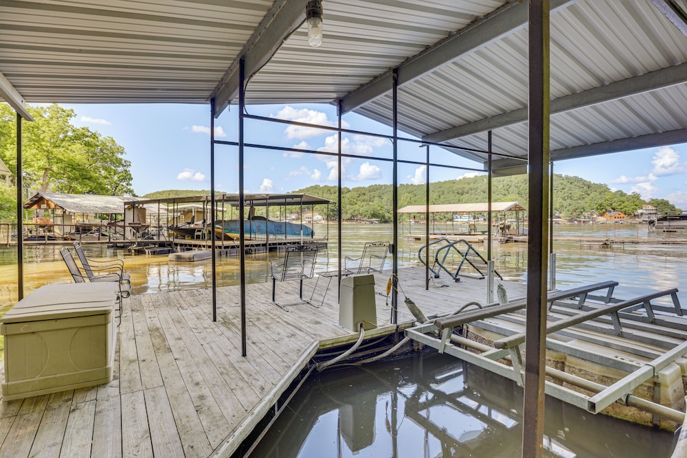 Pet-friendly Cabin w/ Dock & Lake Views in Edwards