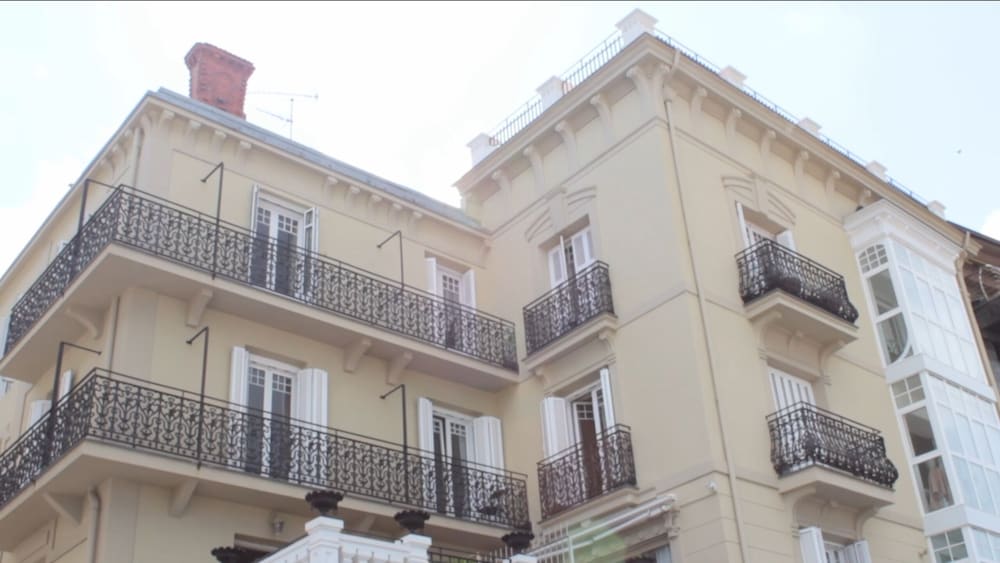 SEAFRONT LUXURY STUDIO - by SanSebastianApartments.es