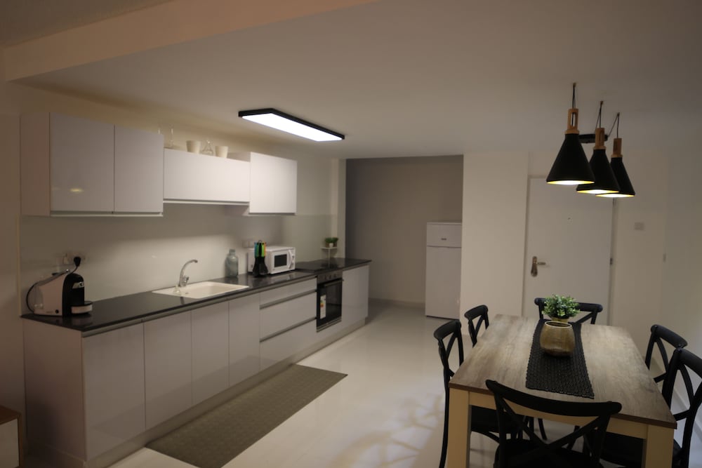 YalaRent Sunny 3BR APT - Families only view 2
