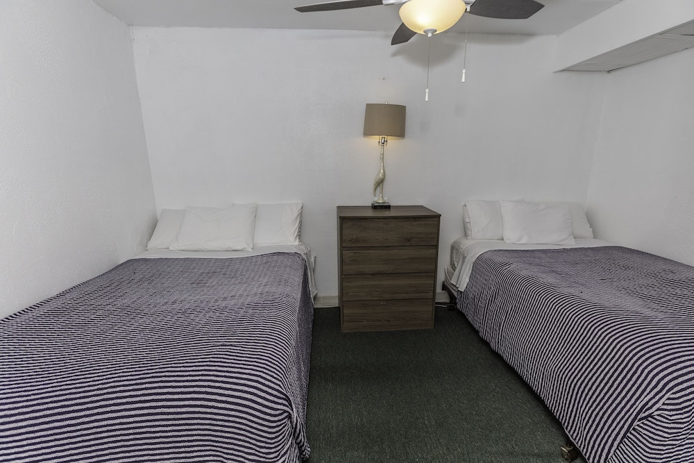 Alante Oceanfront Motel