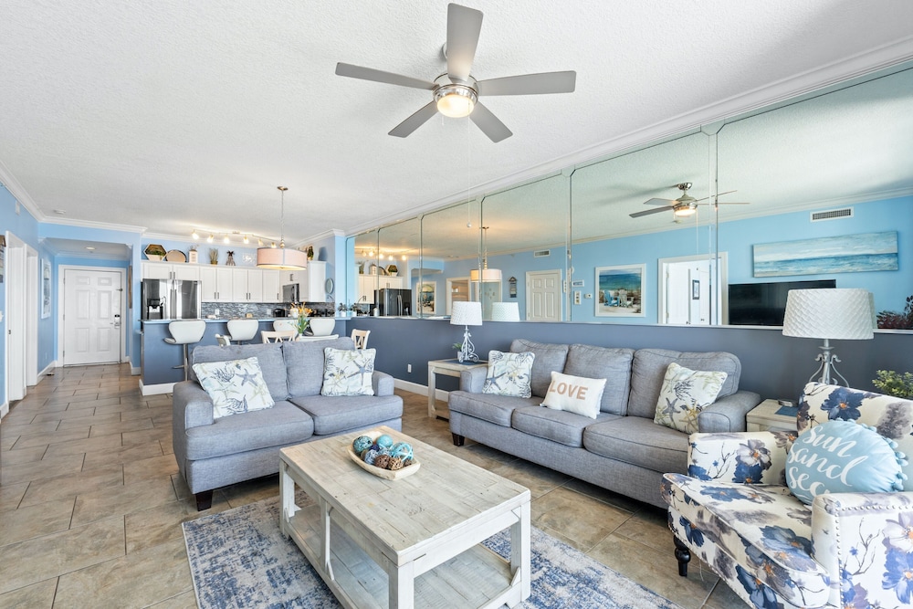 Twin Palms Resort by Panhandle Getaways