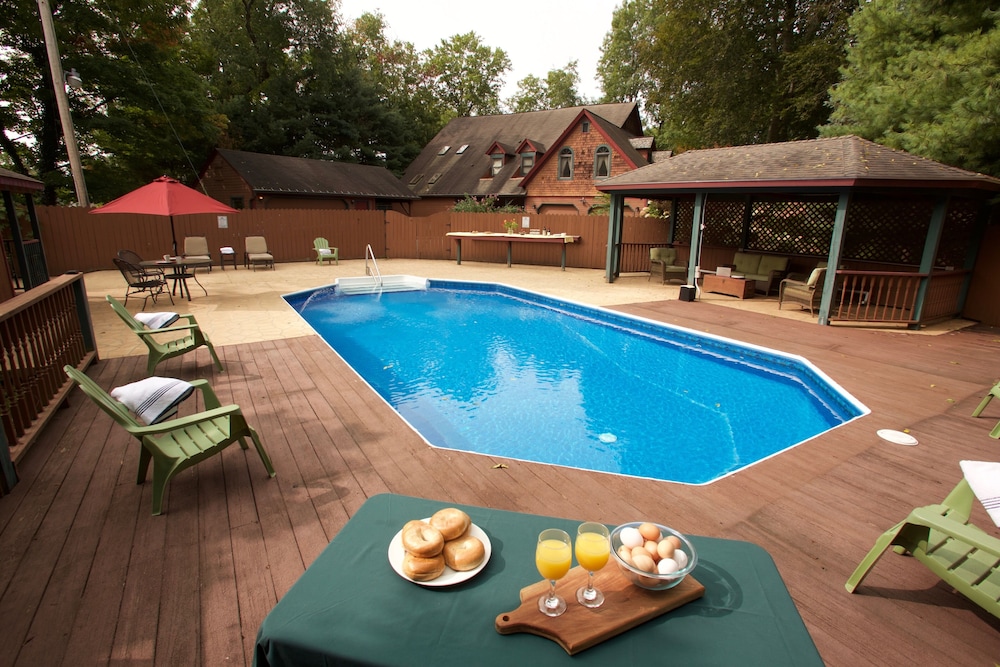 Meadville Vacations - Mayor Lord's House BB - Property Image 1