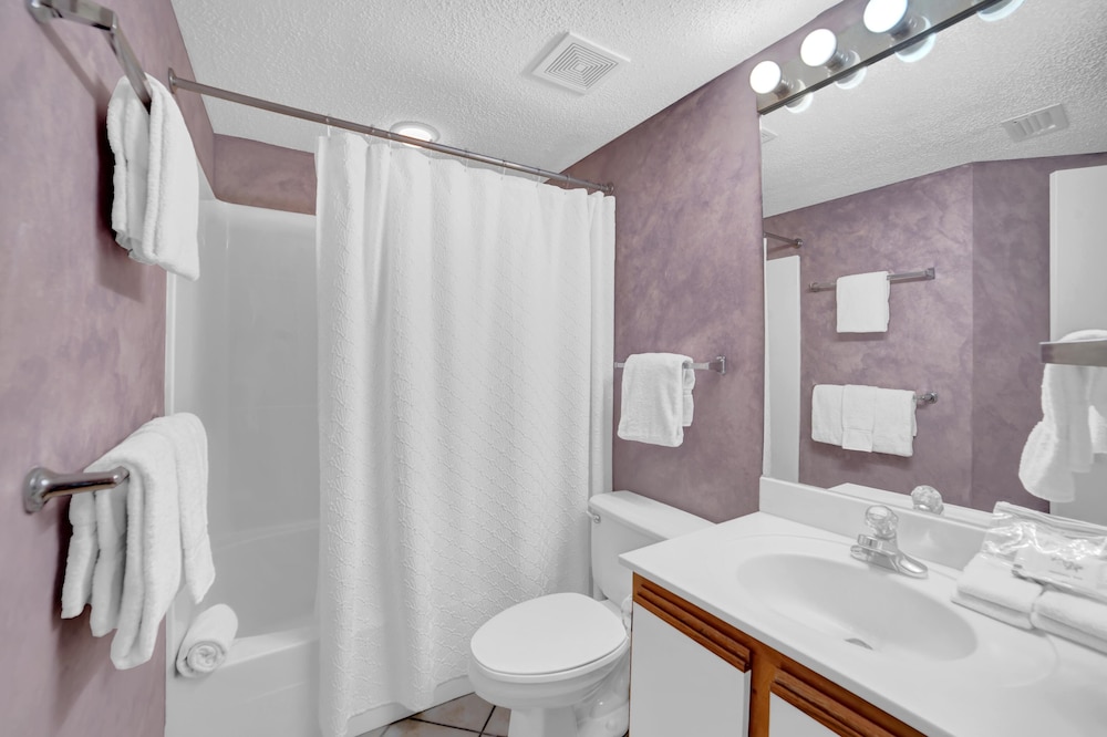 Pelican Pointe 805