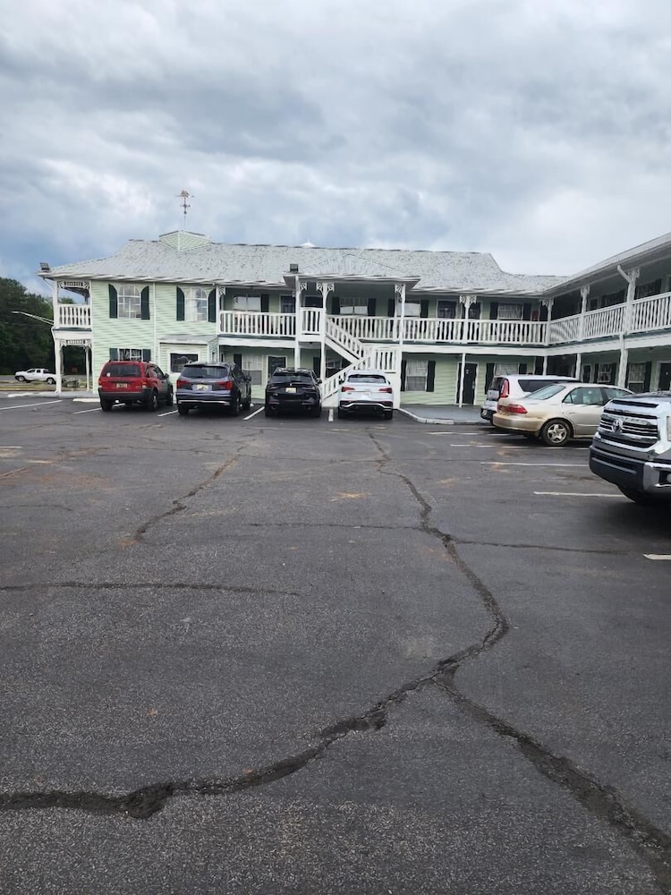 Key West Inn - Clanton view 2