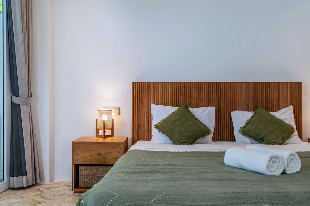 Eleven Villa Canggu - Calm Oasis with Pool and Privacy