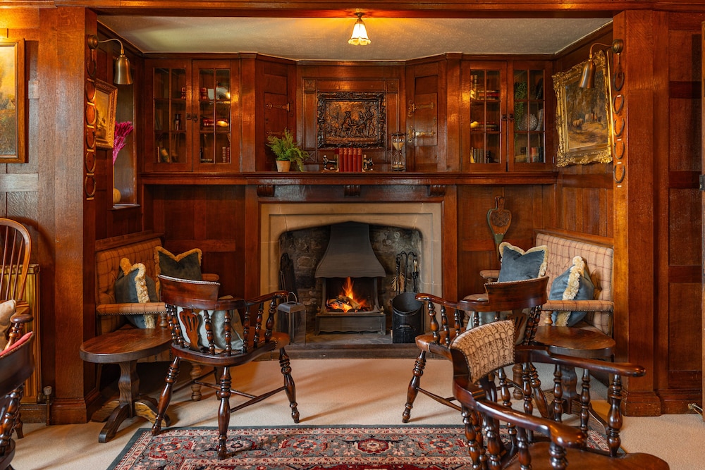 Stone House Hotel
