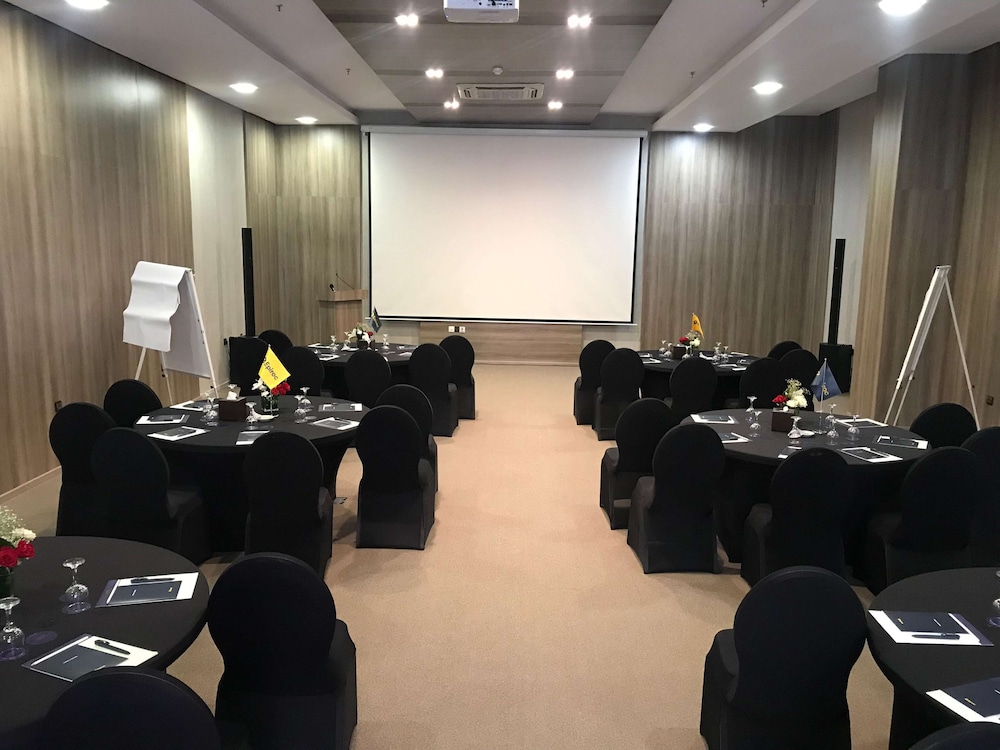 meeting & event spaces