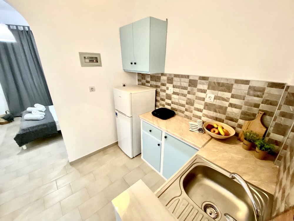 Xenios Avlais Apartments view 3