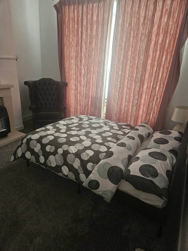 Ad7 Family Guest House