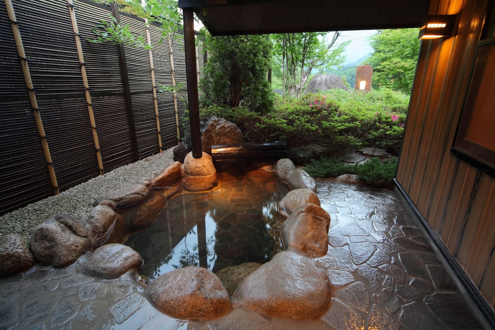 KAKUREAN HIDAJI - Adults Only
