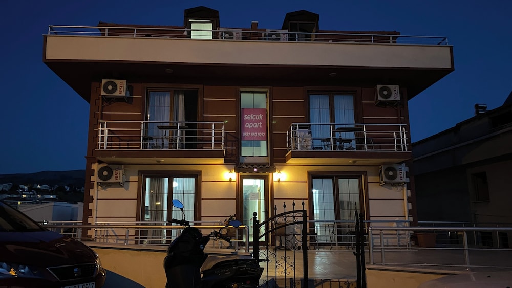 SELÇUK APART