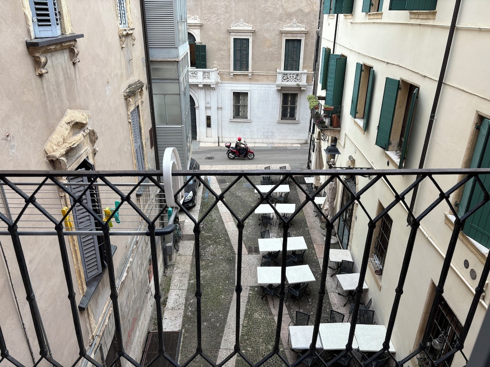 Residenza La Piazzetta view 5