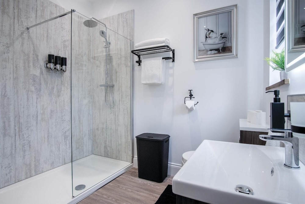 The Shed - 1 Bedroom - Cosheston