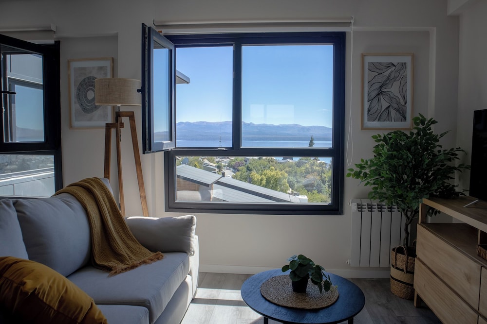Edificio Vilena by InoutStays