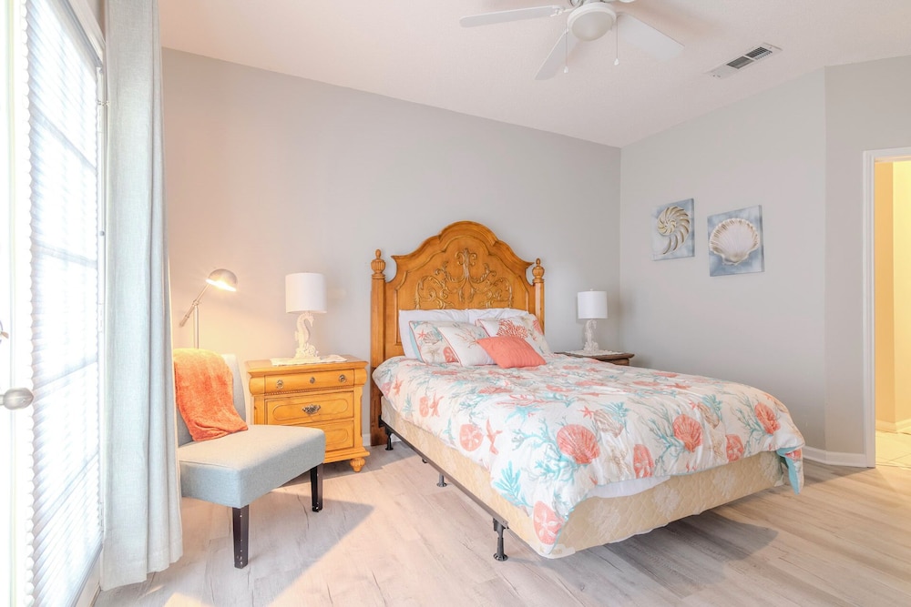 Legacy Villa 2604 - 2 Bedroom 2 Bath With Garage in Beachside Neighborhood