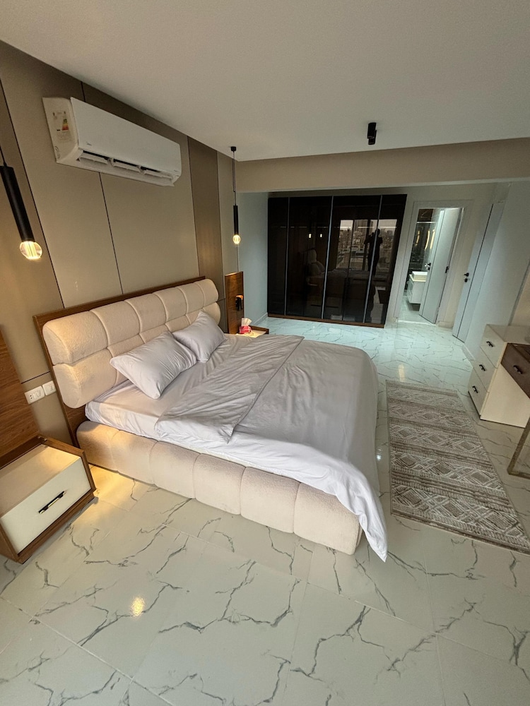 Alsawah Nile View 5BR Duplex in Zamalek