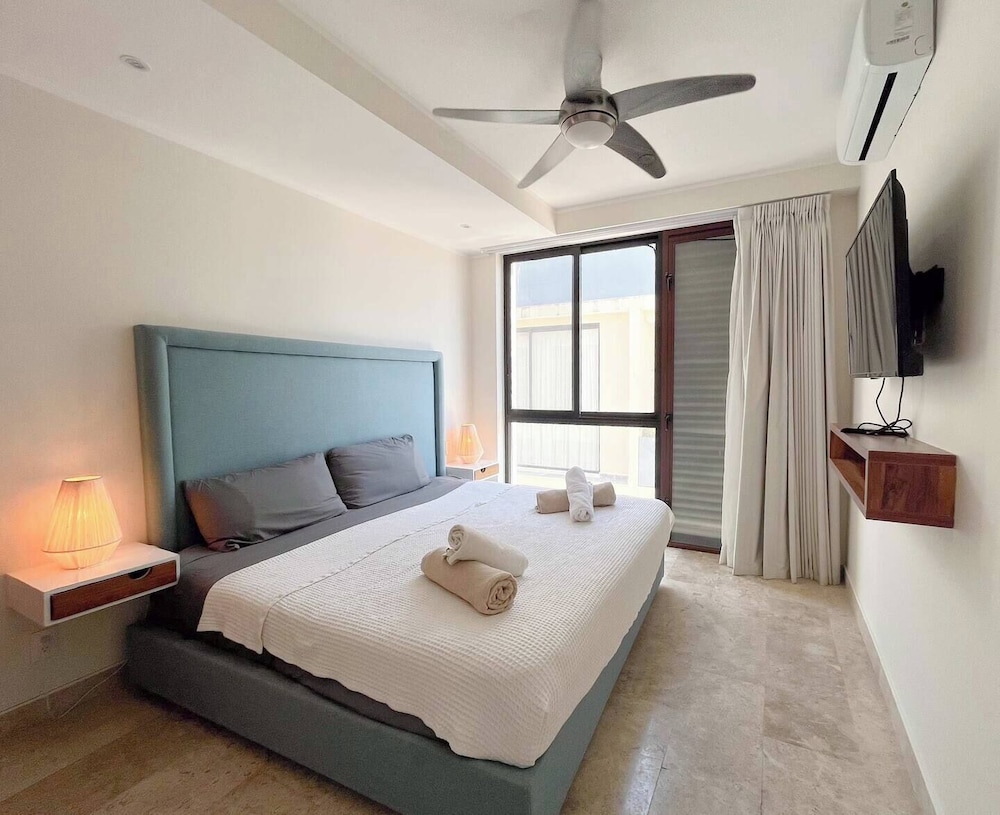 Spacious Penthouse at Viva Residences