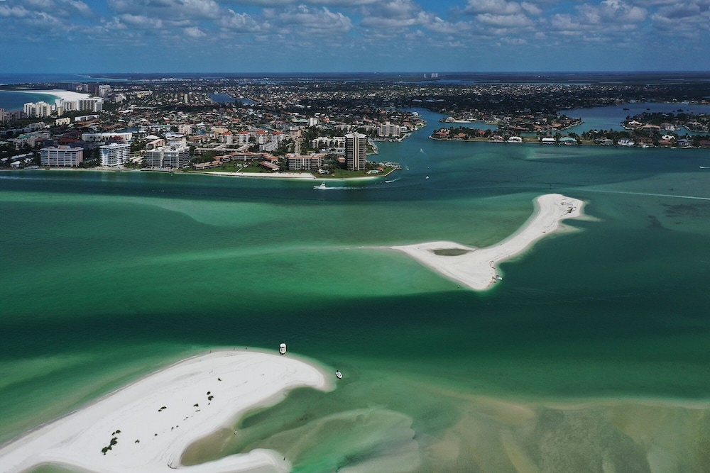 Gulf-view Condo With Resort-style Amenities 2 Bedroom Condo