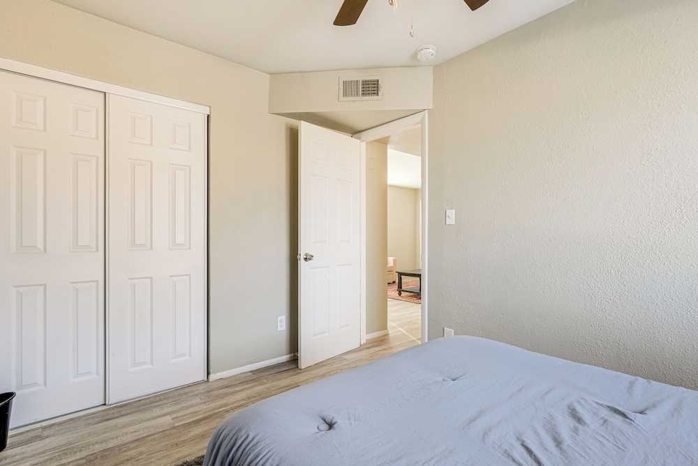 2 Mi to Dtwn & Chase Field: Condo w/ City View!