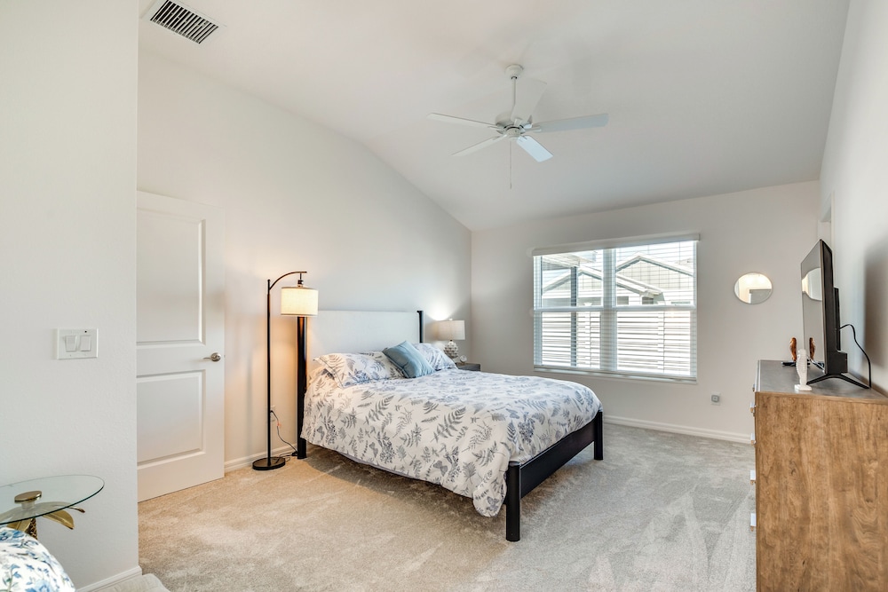 The Villages Golf Escape: Home w/ Pool Access!