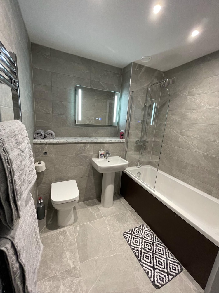 5 Star Brand New Liverpool City Centre Apartment
