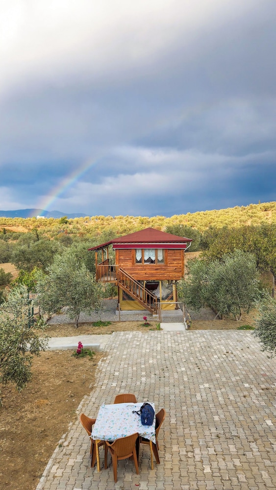Oli Camping & Bungalows