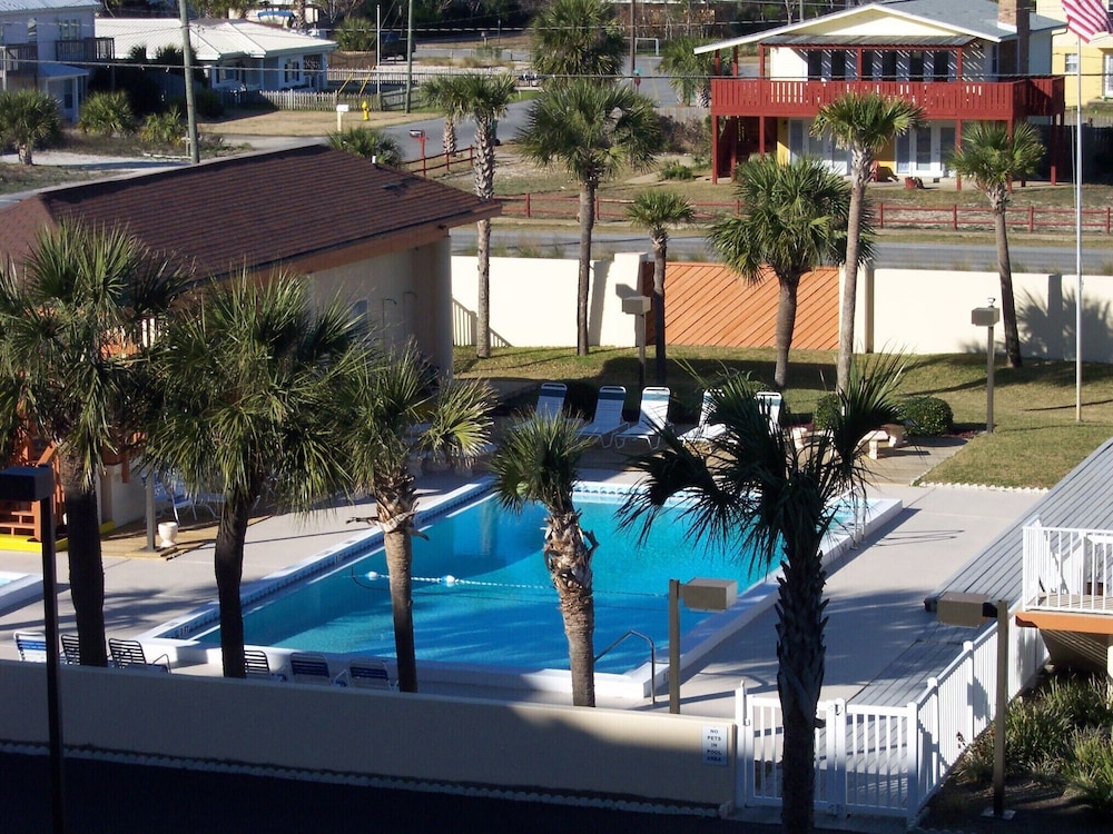 Surf Dweller 402 by Brooks and Shorey Resorts