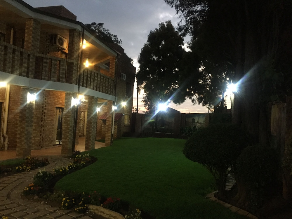 Lapeng Village