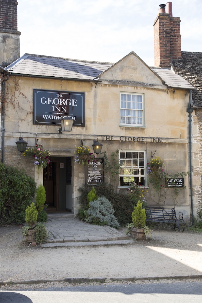 Chippenham Vacations - The George Inn - Property Image 7