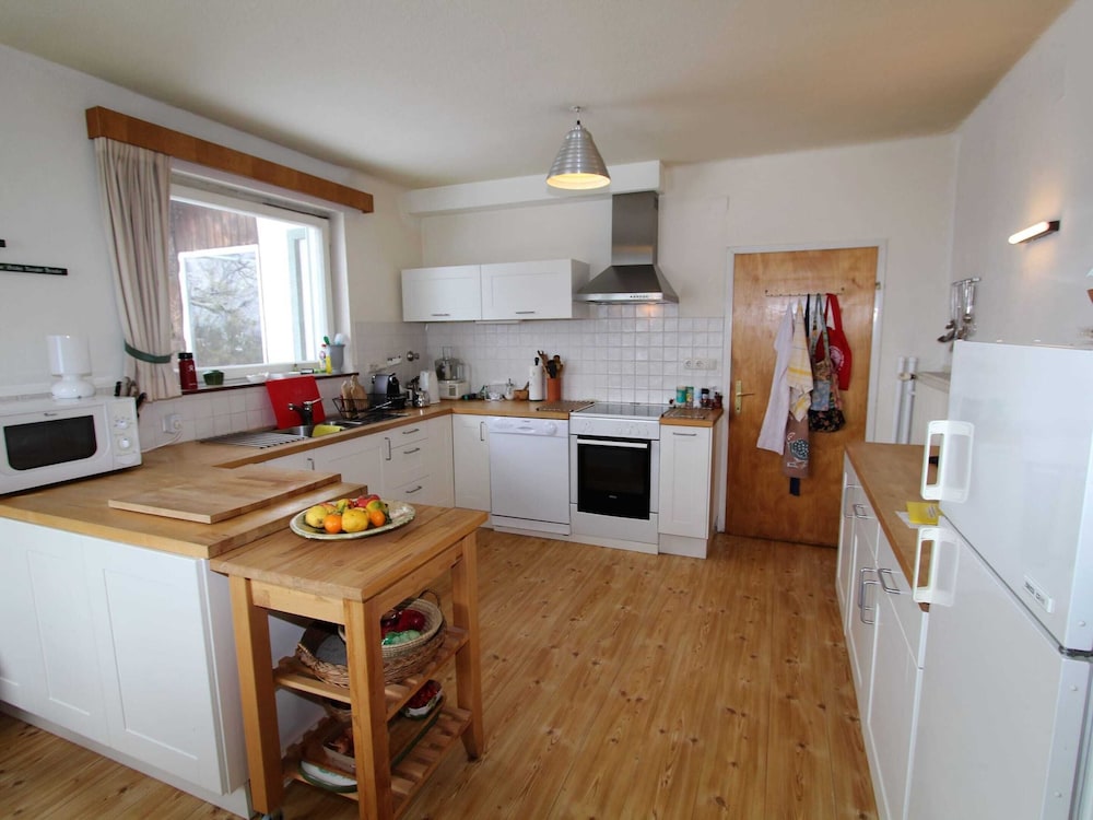 Holiday Home in Ludmannsdorf Near Worthersee