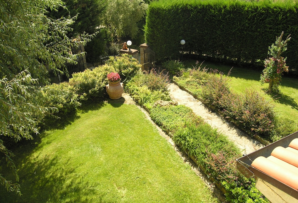 Photo 48
