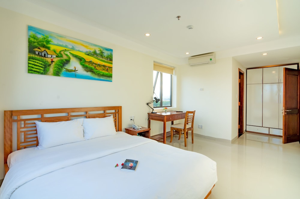 Salamander Hotel and Apartment