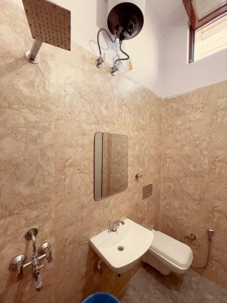 Vishram Guest House