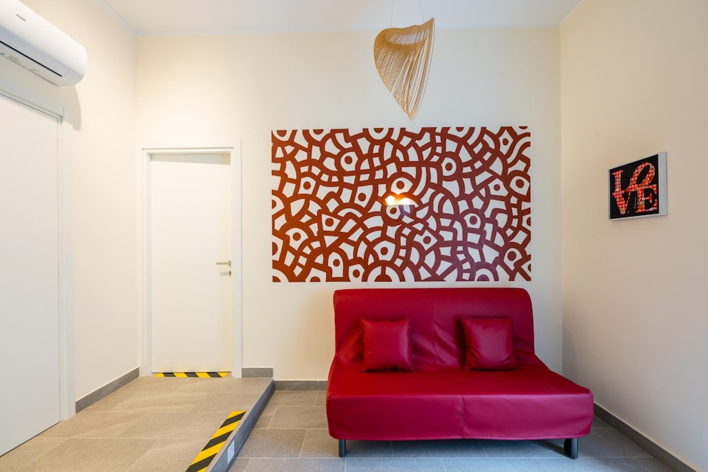 Central Station Housing - Apartment 2 by Wonderful Italy