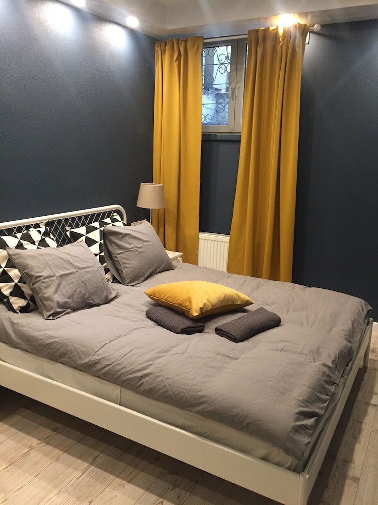 Sleep In BnB