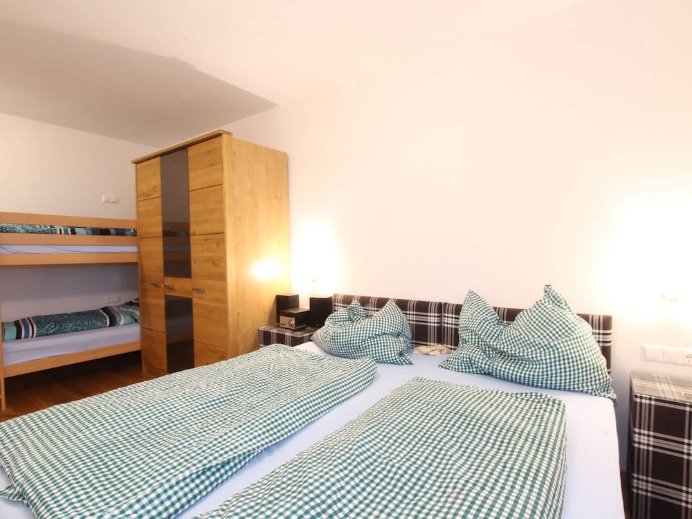 Apartment in Neukirchen Near Ski Lift view 3