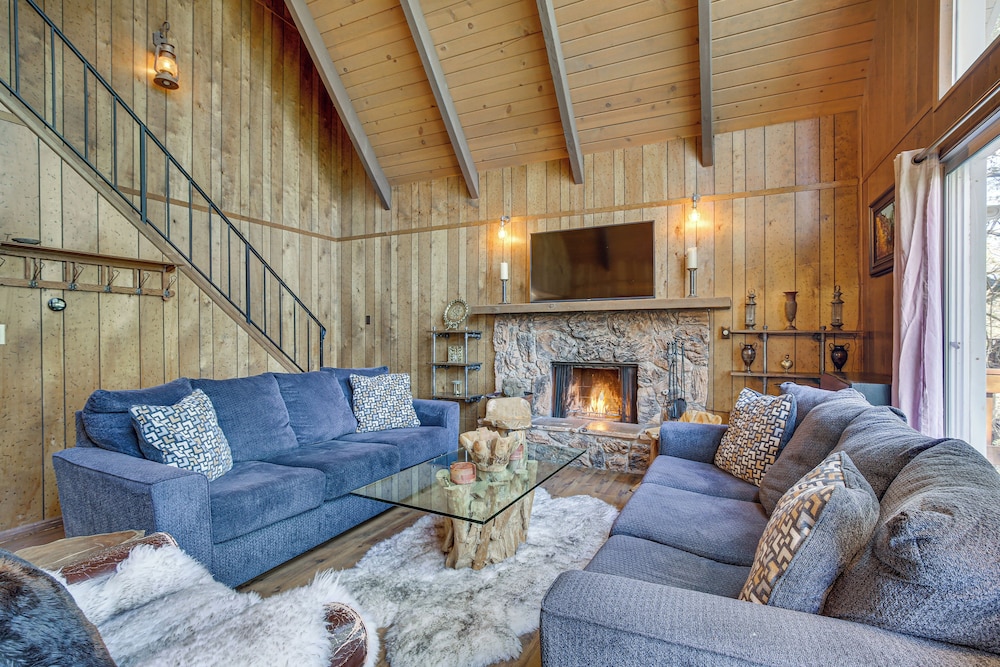Chic Lake Arrowhead Retreat: 4 Seasons of Fun!