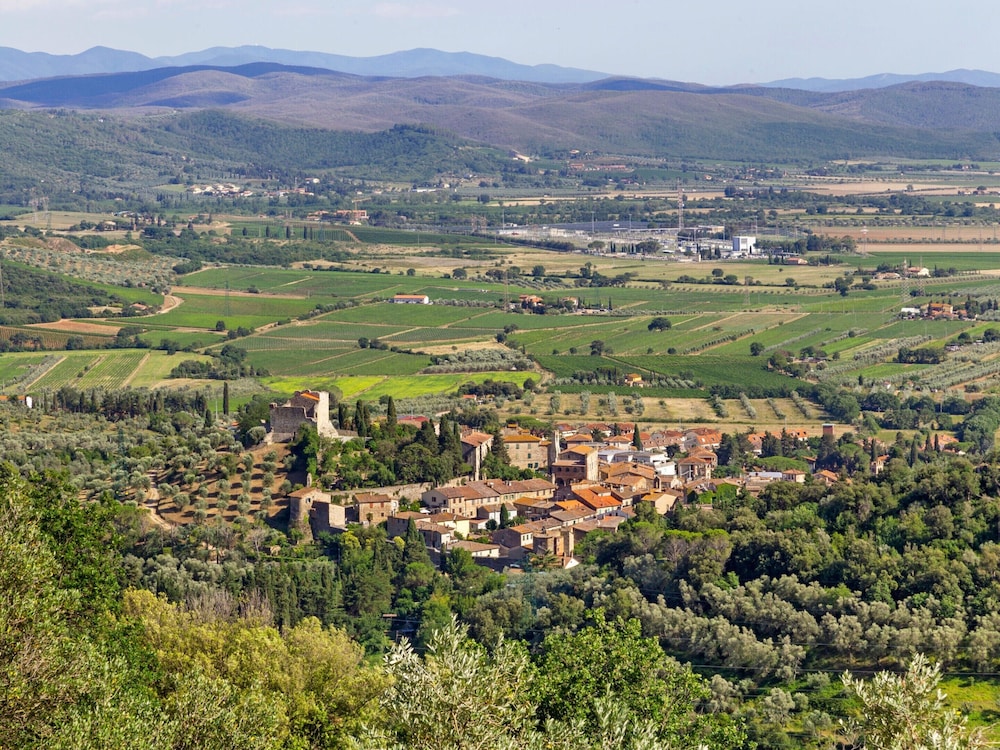 Farmhouse in Suvereto With Sea Views view 4