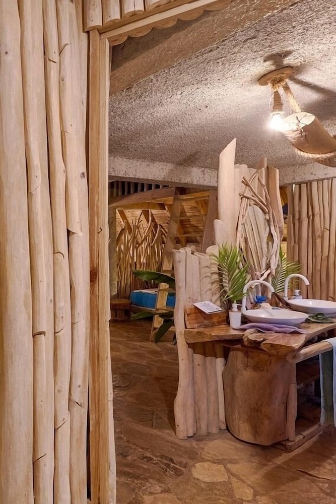 CHALET TROPICAL Hotel & Restaurant-Pizzeria